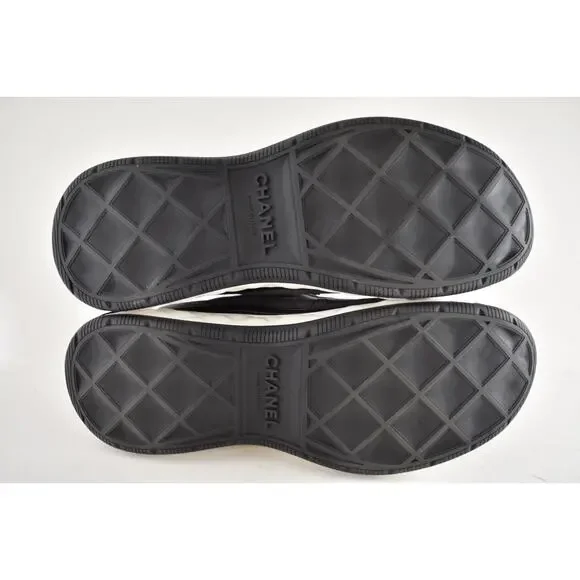 Chanel 23K Grey Suede Black White CC Logo Lace Up Low Top Trainer Sneaker 39.5 - Picture 15 of 15